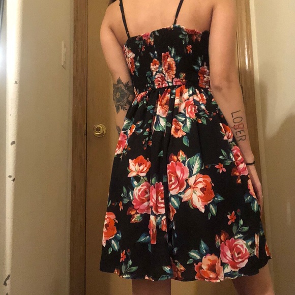Floral summer dress - Picture 2 of 3